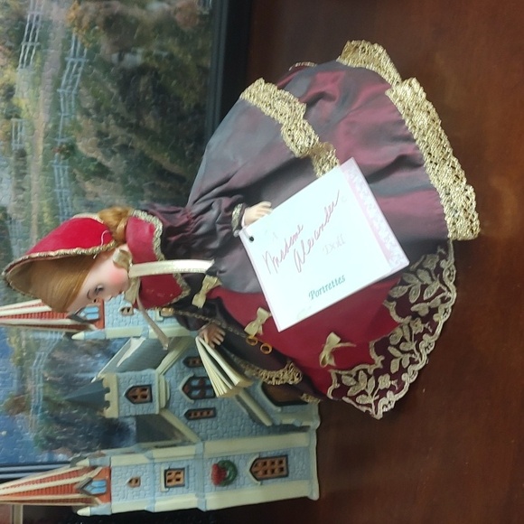 Christmas Caroler/Madame Alexander Doll - Picture 6 of 12